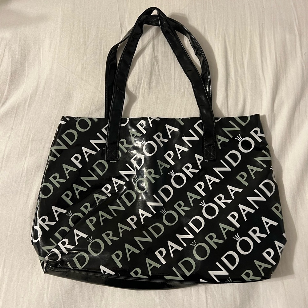 ⭐️ FREE W/ BUNDLE PURCHASE! Pandora Bag